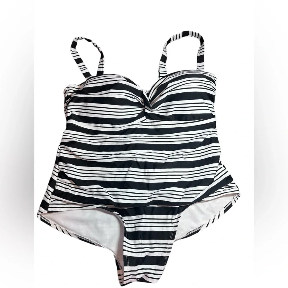 Catalina black white